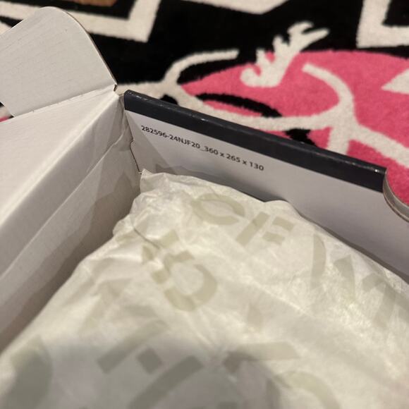 Jordan 4 Retro Fear (2024) - Size 11.5 - Brand New - Picture 6 of 8